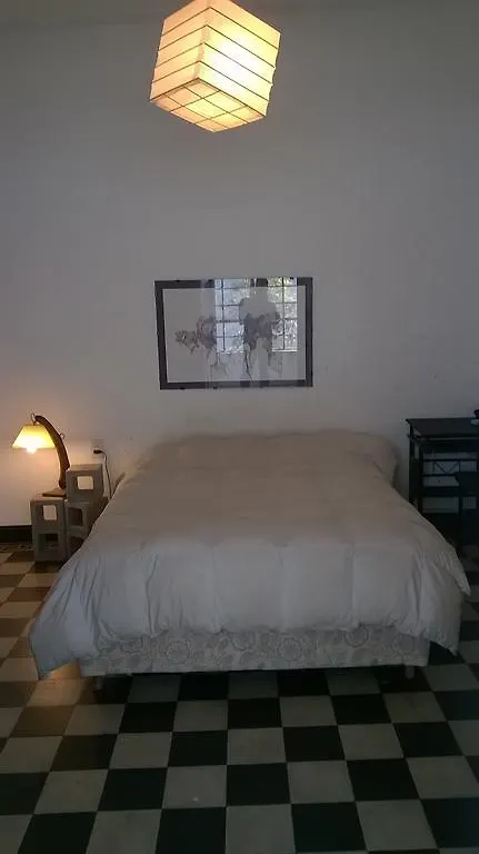 מלון מנדוזה Winehouse בית הארחה